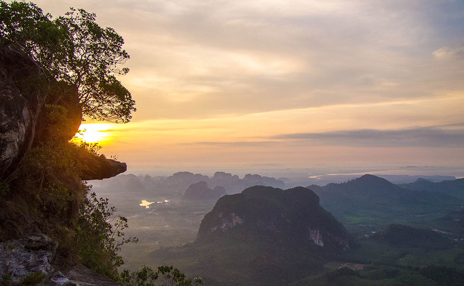 จุดชมวิวเขาหงอนนาค (อุทยานแห่งชาติหาดนพรัตน์ธารา-หมู่เกาะพีพี)