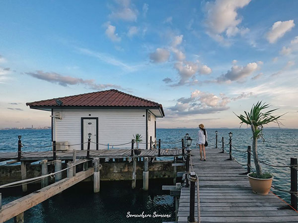 บ้านริมน้ำ เกาะล้าน : Baanrimnam Koh Larn